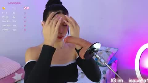 Isa Vasquez  online show from 10-28-25, 10:23