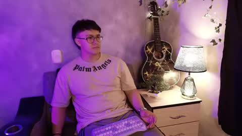 Snapshot of im__noah chatting on 04-05-26, 01:14 im__noah online show from 04-05-26, 01:14