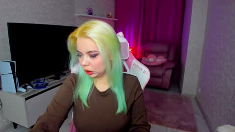 Roxy online show from 11-22-25, 05:23