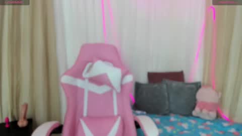 aurora online show from 03-12-25, 09:56