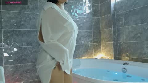 aurora online show from 12-14-25, 09:08