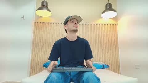 BULL online show from 12-18-25, 03:07