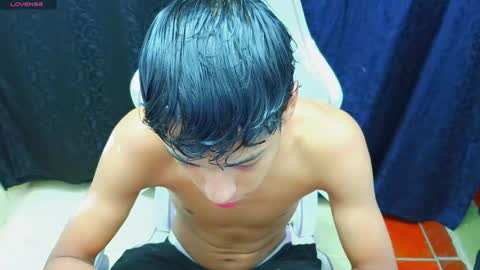 im_david01 online show from 10-28-25, 01:14