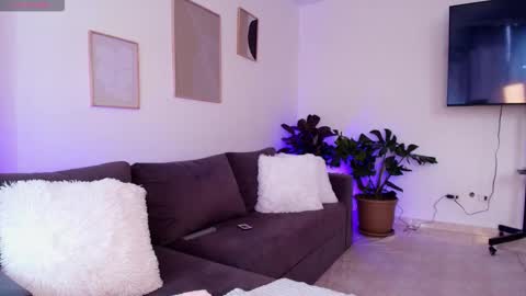 Snapshot of im_eli1 chatting on 03-19-26, 07:18 Eli online show from 03-19-26, 07:18