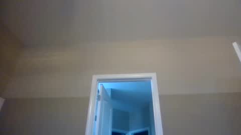 Snapshot of im_laa30z chatting on 12-16-25, 01:27 weet exy Cougar online show from 12-16-25, 01:27