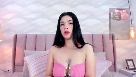 Snapshot of im_nika_ chatting on 01-06-25, 02:25 Nika online show from 01-06-25, 02:25