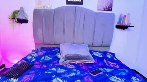 im_riley_ online show from 05-16-26, 07:23