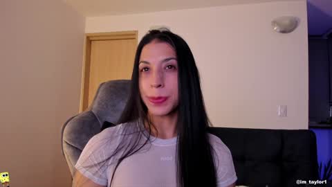 TAYLOR  online show from 01-16-25, 02:51