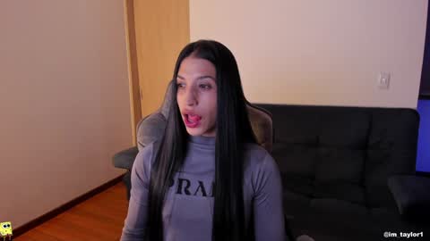 TAYLOR  online show from 01-20-25, 11:54