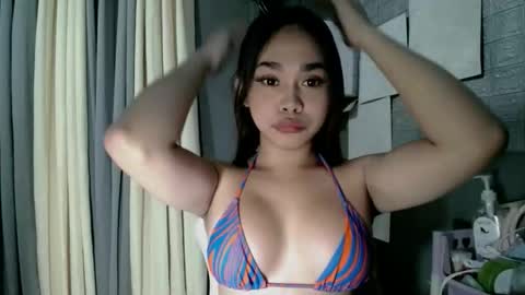 im_ur_future_wife69 online show from 04-09-26, 09:04