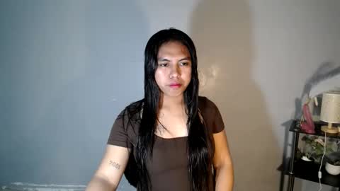 Snapshot of im_ur_girl_demure chatting on 05-23-26, 05:06 kyline online show from 05-23-26, 05:06