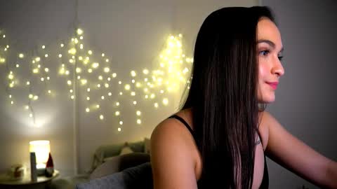 Snapshot of im_yourr_secret chatting on 12-19-24, 12:02 Pattie online show from 12-19-24, 12:02