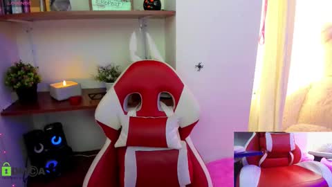 Lisa Hyga online show from 10-09-25, 05:22