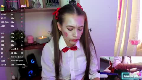 Lisa Hyga online show from 10-28-25, 09:06