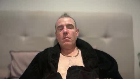 Snapshot of imabigslut123 chatting on 11-06-25, 07:04 imabigslut123 online show from 11-06-25, 07:04