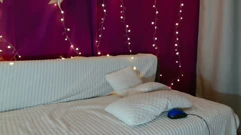 Snapshot of imcarrieberry chatting on 01-19-25, 12:17 Carrie online show from 01-19-25, 12:17