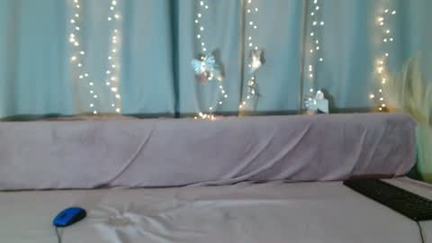 Snapshot of imcarrieberry chatting on 02-04-25, 11:59 Carrie online show from 02-04-25, 11:59