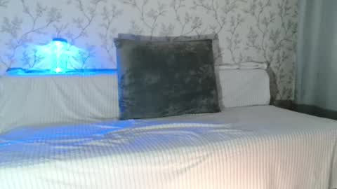 Snapshot of imcarrieberry chatting on 02-15-25, 06:23 Carrie online show from 02-15-25, 06:23