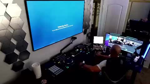 DJ Azra online show from 07-30-26, 07:02