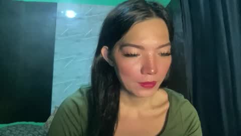 Snapshot of imjustasluttyintownxxx chatting on 05-06-26, 07:13 Mika online show from 05-06-26, 07:13