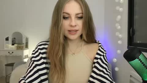 ImKeira online show from 01-11-25, 07:38