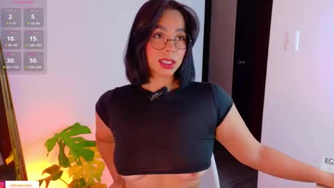 Snapshot of imleana chatting on 11-29-25, 02:03 Leana online show from 11-29-25, 02:03