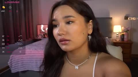 Imma  online show from 02-17-25, 03:25