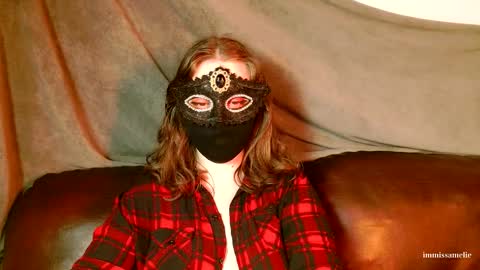 Snapshot of immissamelie chatting on 03-22-26, 09:29 Miss Amelie online show from 03-22-26, 09:29