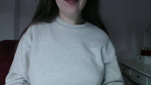 Pola online show from 02-22-25, 11:03