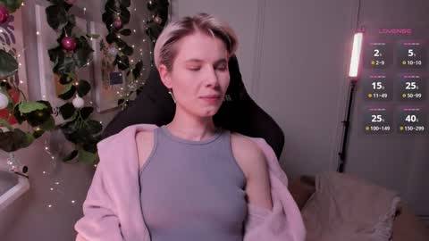 Snapshot of imnotmia chatting on 01-07-25, 05:53 Mia online show from 01-07-25, 05:53