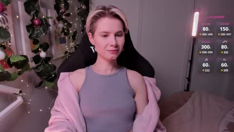 Snapshot of imnotmia chatting on 01-08-25, 05:15 Mia online show from 01-08-25, 05:15