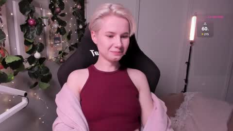 Snapshot of imnotmia chatting on 01-19-25, 08:09 Mia online show from 01-19-25, 08:09