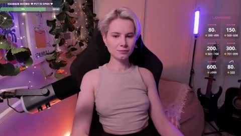 Snapshot of imnotmia chatting on 02-15-25, 01:05 Mia online show from 02-15-25, 01:05