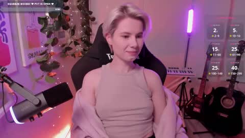 Snapshot of imnotmia chatting on 03-03-25, 10:06 Mia online show from 03-03-25, 10:06