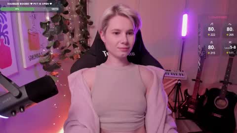 Snapshot of imnotmia chatting on 03-03-25, 01:09 Mia online show from 03-03-25, 01:09