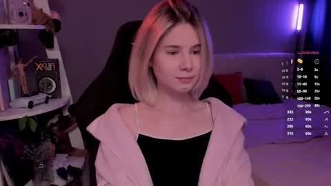 Snapshot of imnotmia chatting on 02-22-26, 11:20 Mia online show from 02-22-26, 11:20