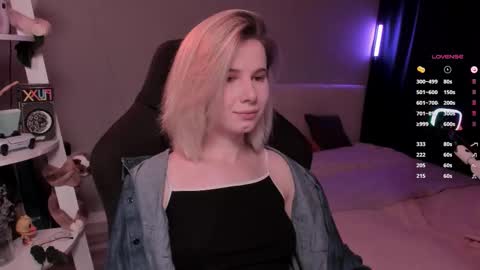 Snapshot of imnotmia chatting on 03-06-26, 11:17 Mia online show from 03-06-26, 11:17