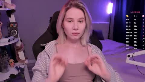 Snapshot of imnotmia chatting on 03-13-26, 10:55 Mia online show from 03-13-26, 10:55