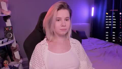 Snapshot of imnotmia chatting on 03-15-26, 10:54 Mia online show from 03-15-26, 10:54