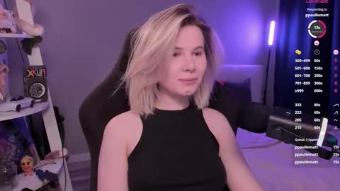 Snapshot of imnotmia chatting on 03-21-26, 11:37 Mia online show from 03-21-26, 11:37