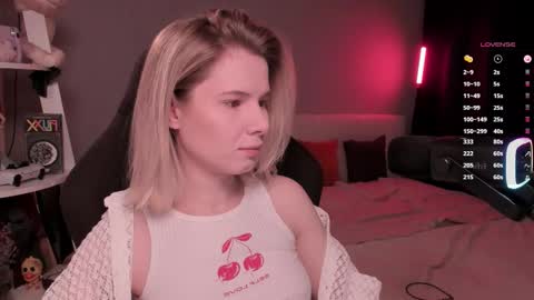 Snapshot of imnotmia chatting on 03-22-26, 11:02 Mia online show from 03-22-26, 11:02