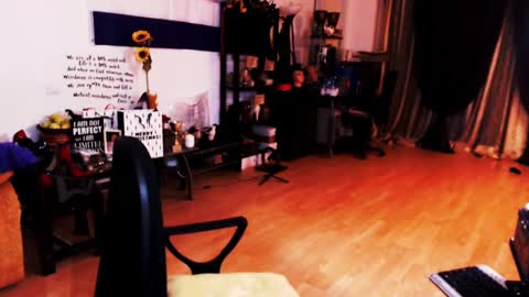 Empress online show from 12-06-24, 03:22