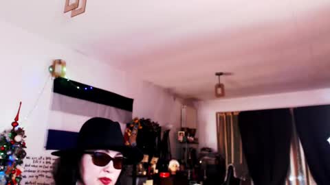 Empress online show from 12-24-24, 10:39