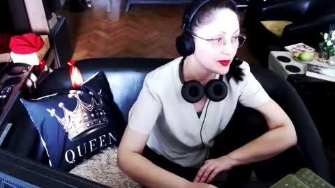 Snapshot of imperatrizasado chatting on 05-12-26, 12:24 Empress online show from 05-12-26, 12:24