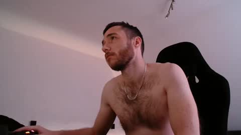Snapshot of imsexyandiknowit89 chatting on 10-31-25, 01:17 Flummi online show from 10-31-25, 01:17