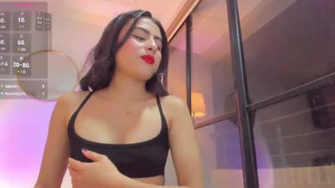 imsofia_dy online show from 06-25-26, 12:43