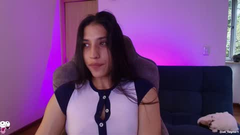 TAYLOR  online show from 02-23-26, 10:40