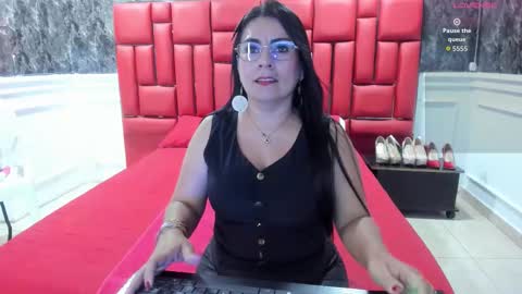 Snapshot of imyourdirtymilf chatting on 02-20-26, 01:33 Karina online show from 02-20-26, 01:33