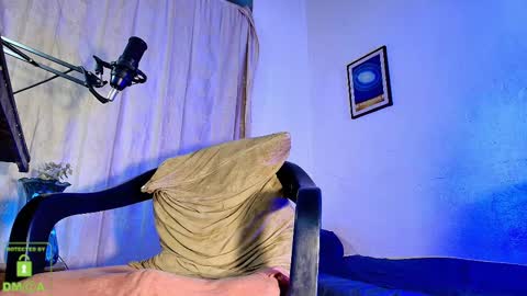 Daniel   thumb up me please its important Im new INDEPENDENT MODEL online show from 09-24-25, 02:37