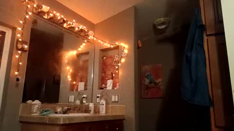 in_this_moment_ online show from 12-21-25, 06:20